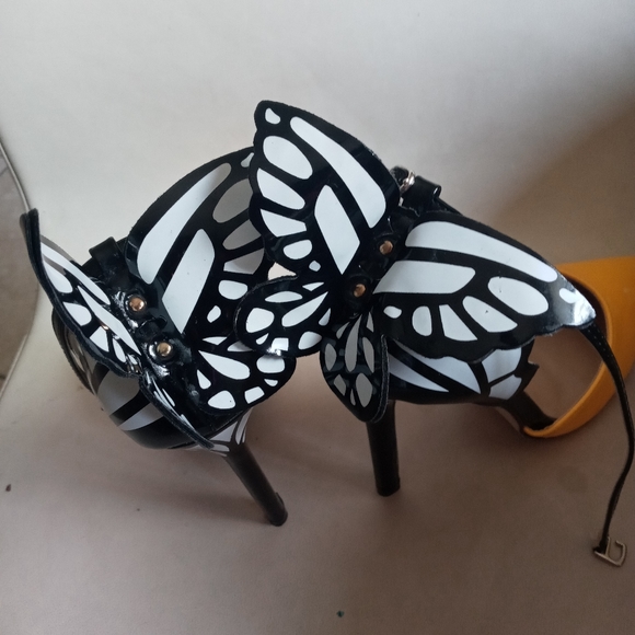 ButterFly Collection Heels - Picture 2 of 2
